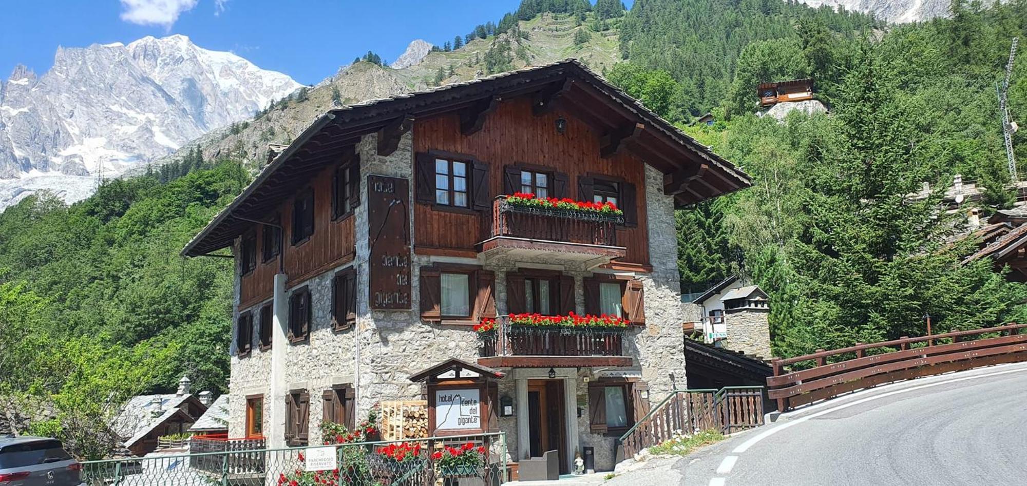 Hotel Dente Del Gigante Курмайор Екстериор снимка