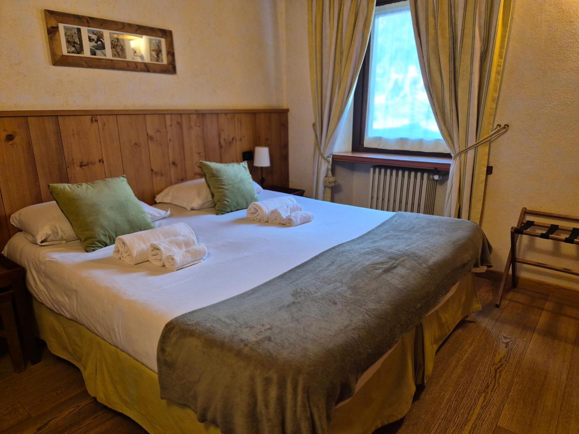 Hotel Dente Del Gigante Курмайор Екстериор снимка