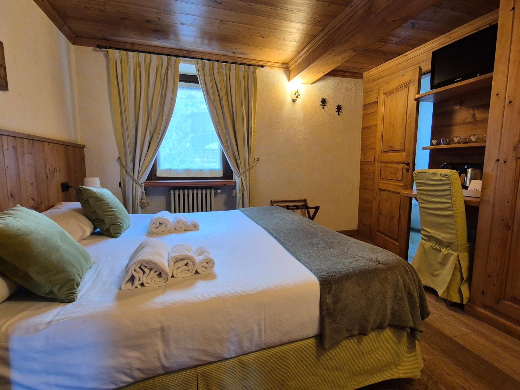 Hotel Dente Del Gigante Курмайор Екстериор снимка
