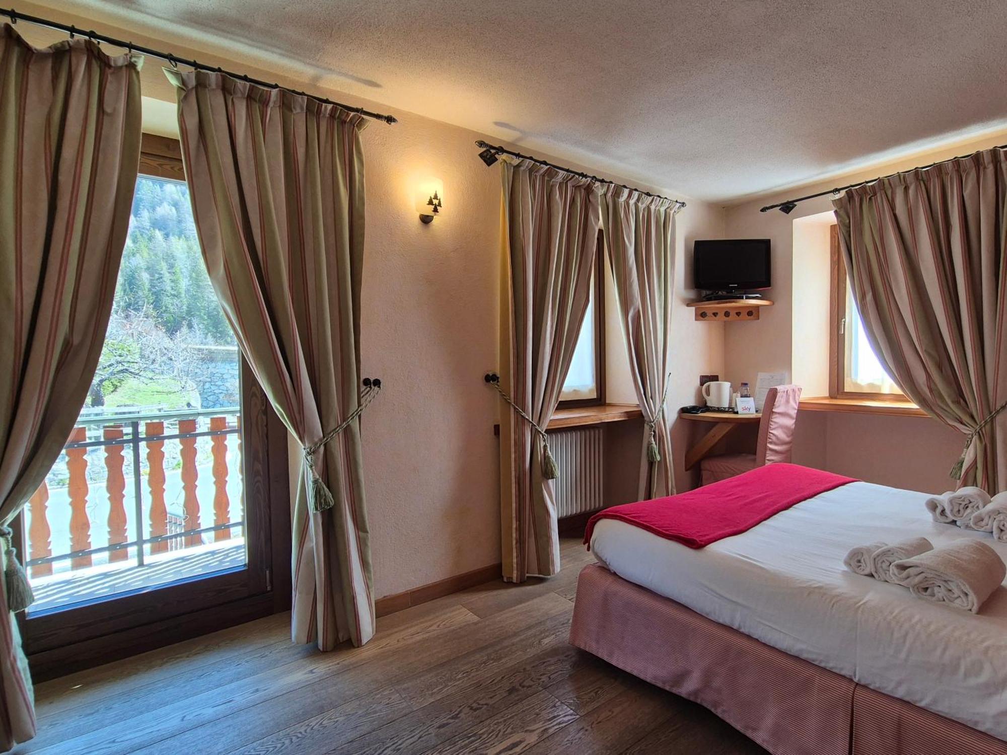 Hotel Dente Del Gigante Курмайор Екстериор снимка